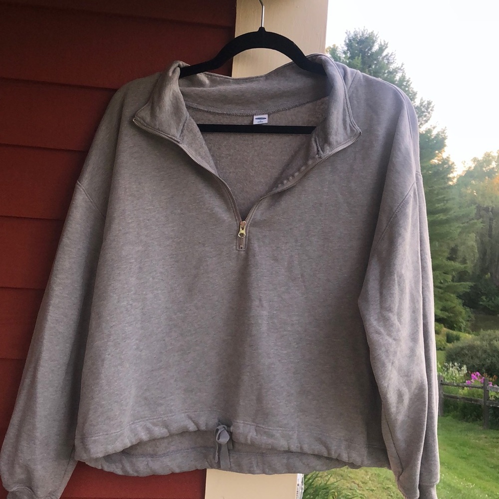 Cropped Grey Quarter zip sweatshirt